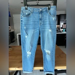 No Boundaries Mom Jeans